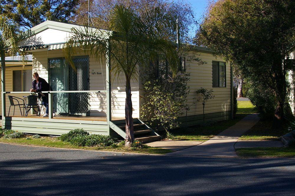 Big4 Moama Holiday Park Exterior photo
